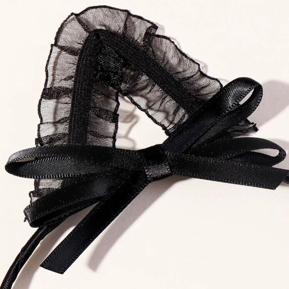 Black Mesh & Ribbon Cat Ears Headband - Picture 5 of 6